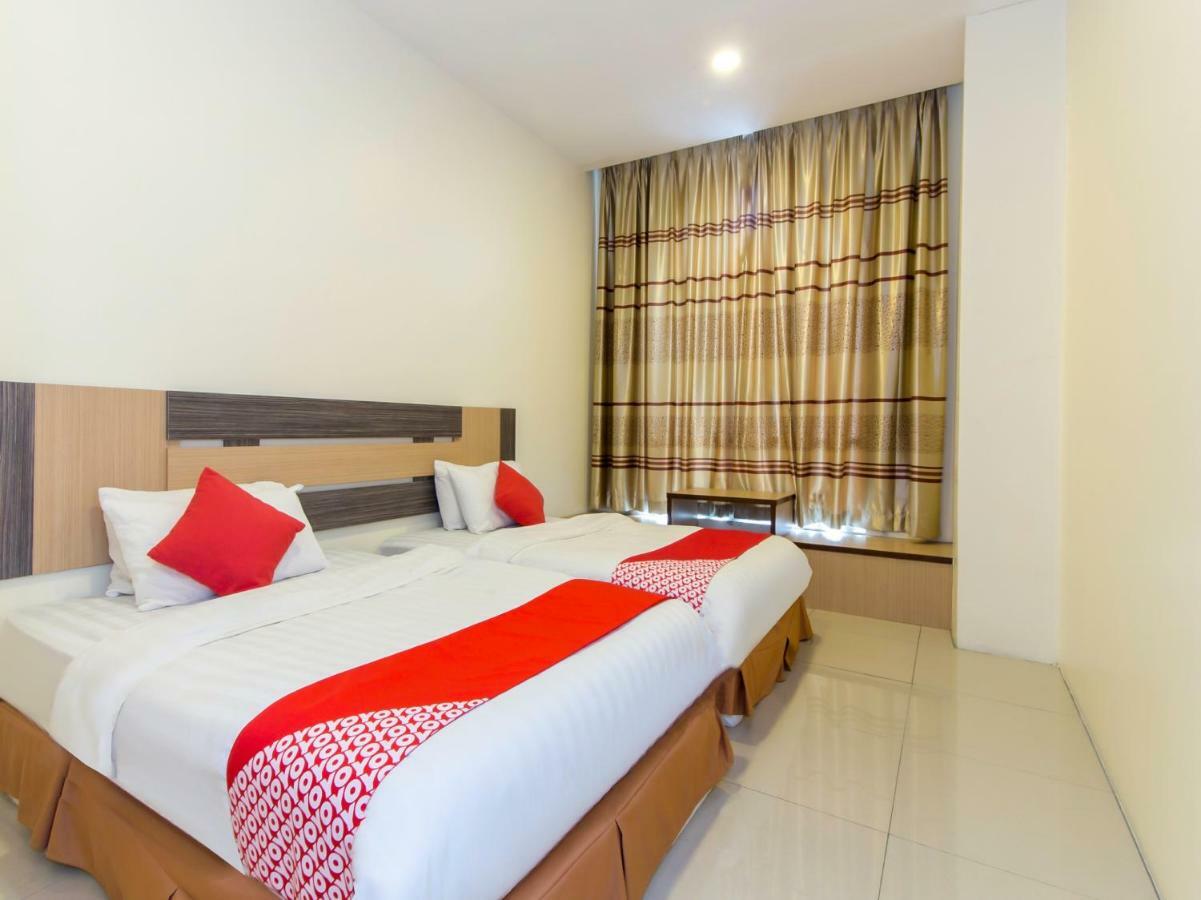 Oyo 776 Fame Hotel Seremban Luaran gambar