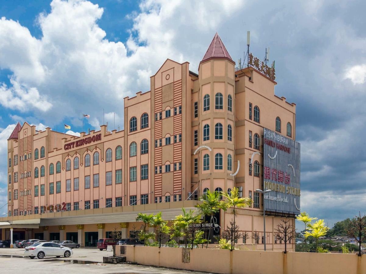 Oyo 776 Fame Hotel Seremban Luaran gambar