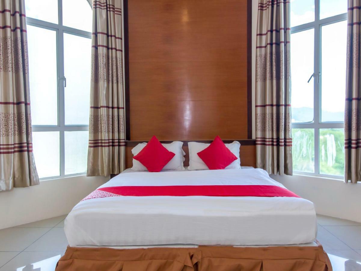 Oyo 776 Fame Hotel Seremban Luaran gambar