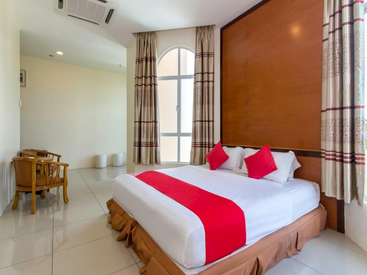 Oyo 776 Fame Hotel Seremban Luaran gambar