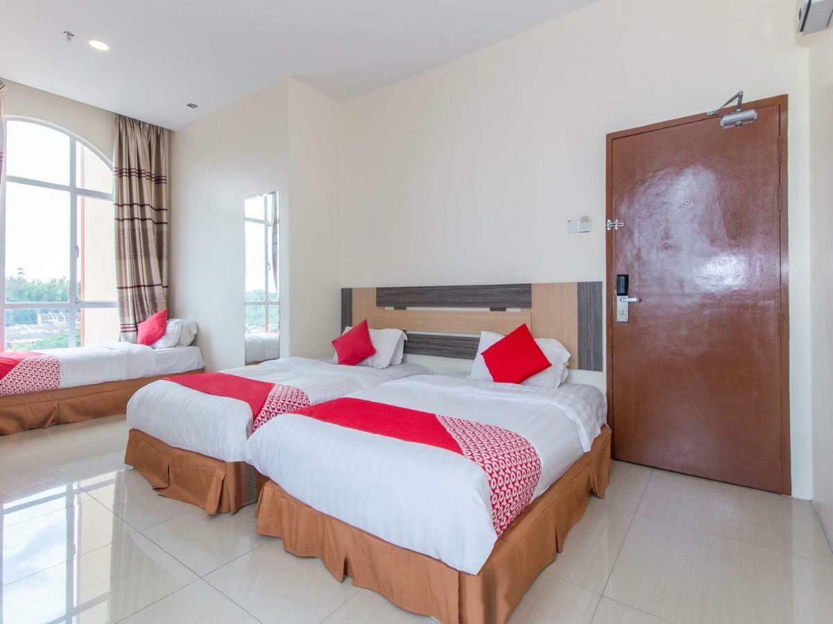 Oyo 776 Fame Hotel Seremban Luaran gambar