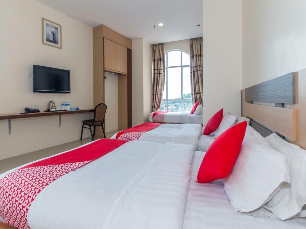 Oyo 776 Fame Hotel Seremban Luaran gambar