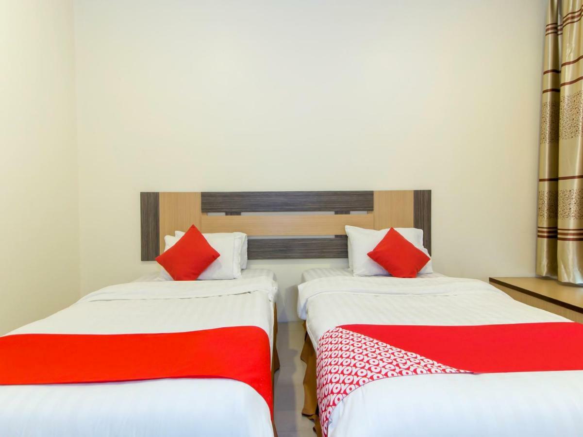 Oyo 776 Fame Hotel Seremban Luaran gambar