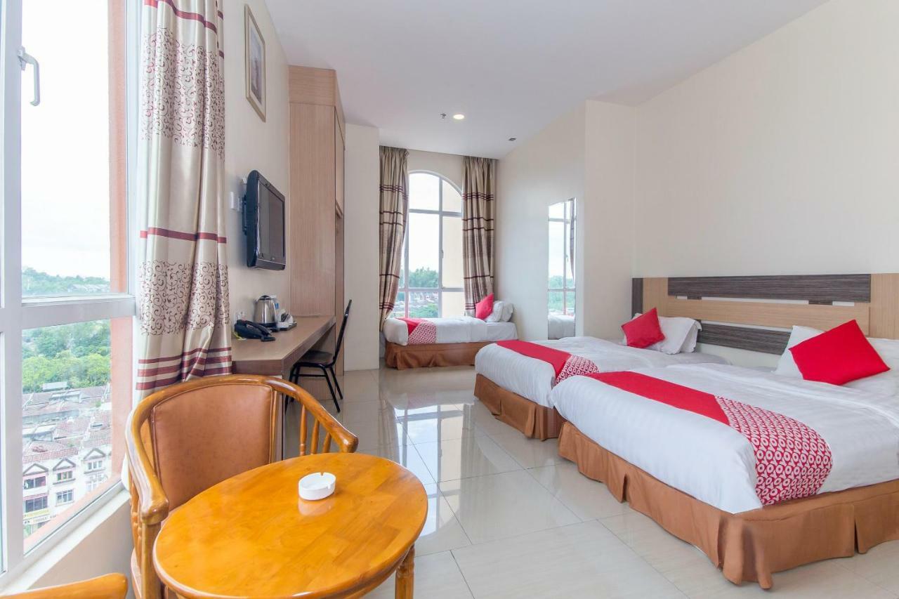 Oyo 776 Fame Hotel Seremban Luaran gambar
