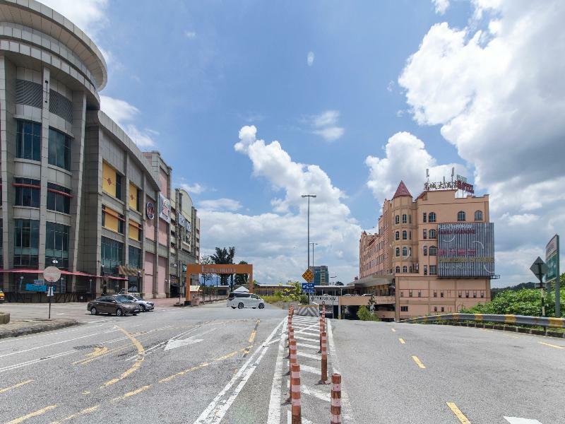 Oyo 776 Fame Hotel Seremban Luaran gambar